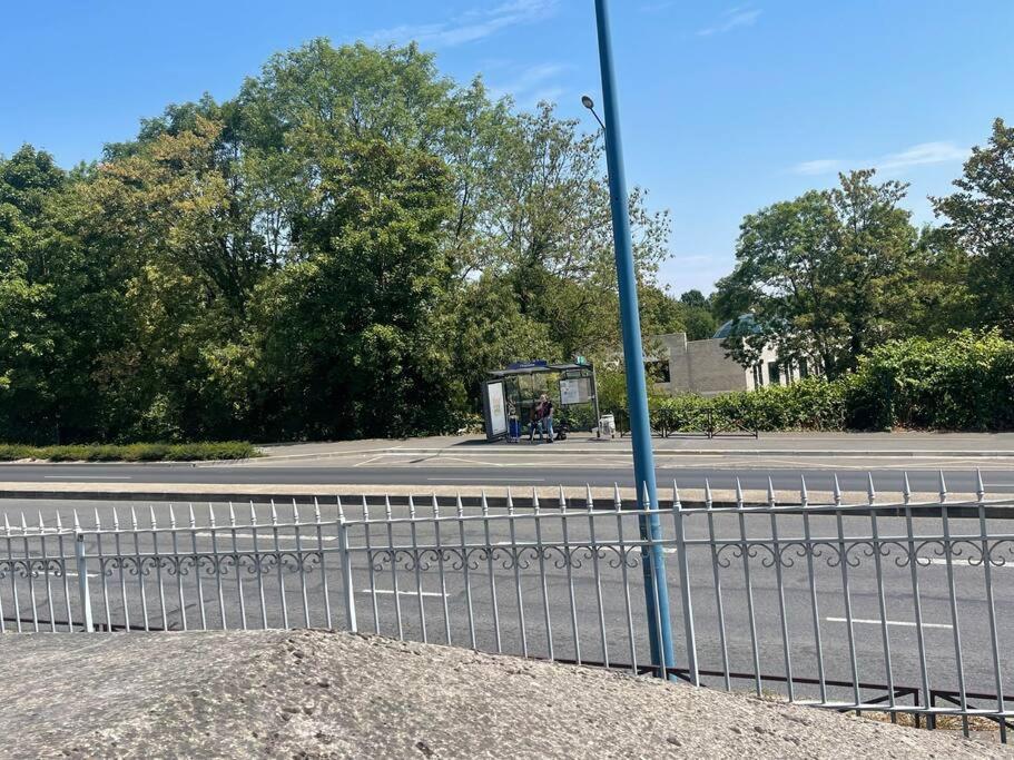 F3 Entier J - Proche Roissy-Villepinte-Paris Villiers-le-Bel Buitenkant foto
